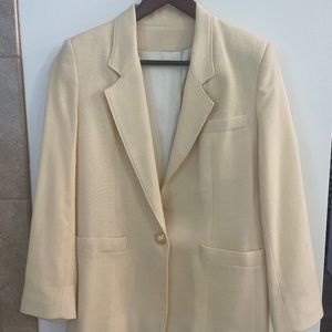 Blazer, vintage, ivory with gold and pearl buttons